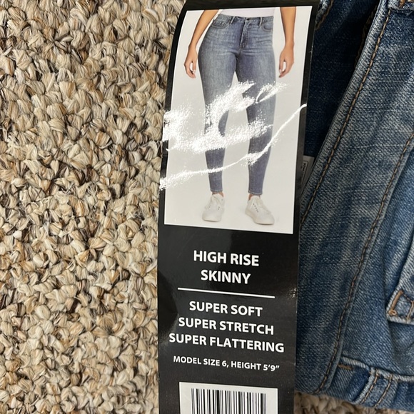 Jessica Simpson High Rise Skinny Size 16 Jean Pant NWT - Picture 6 of 8